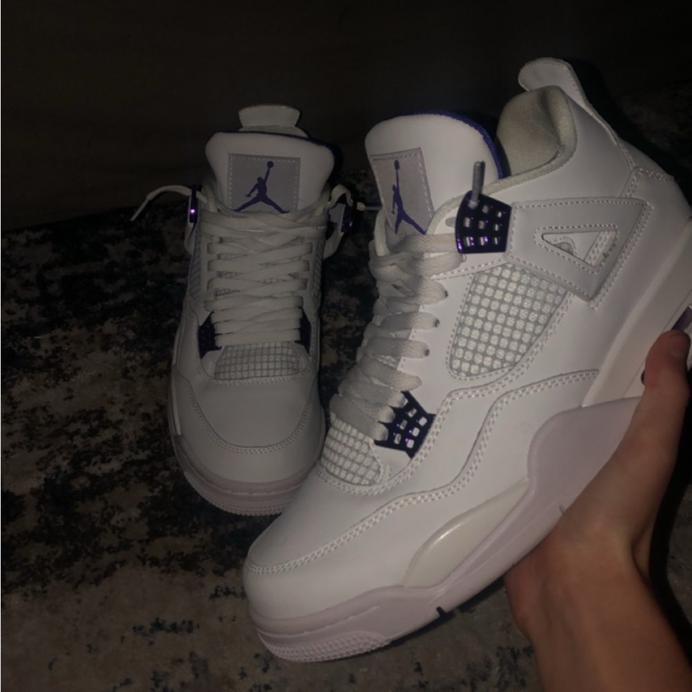 Jordan 4 purple mettalic no box